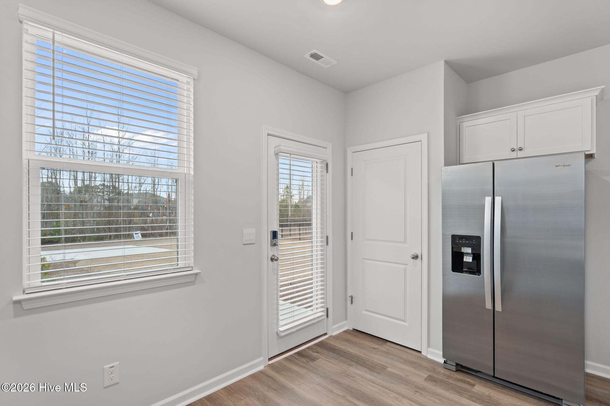 100548880 | Photo 20