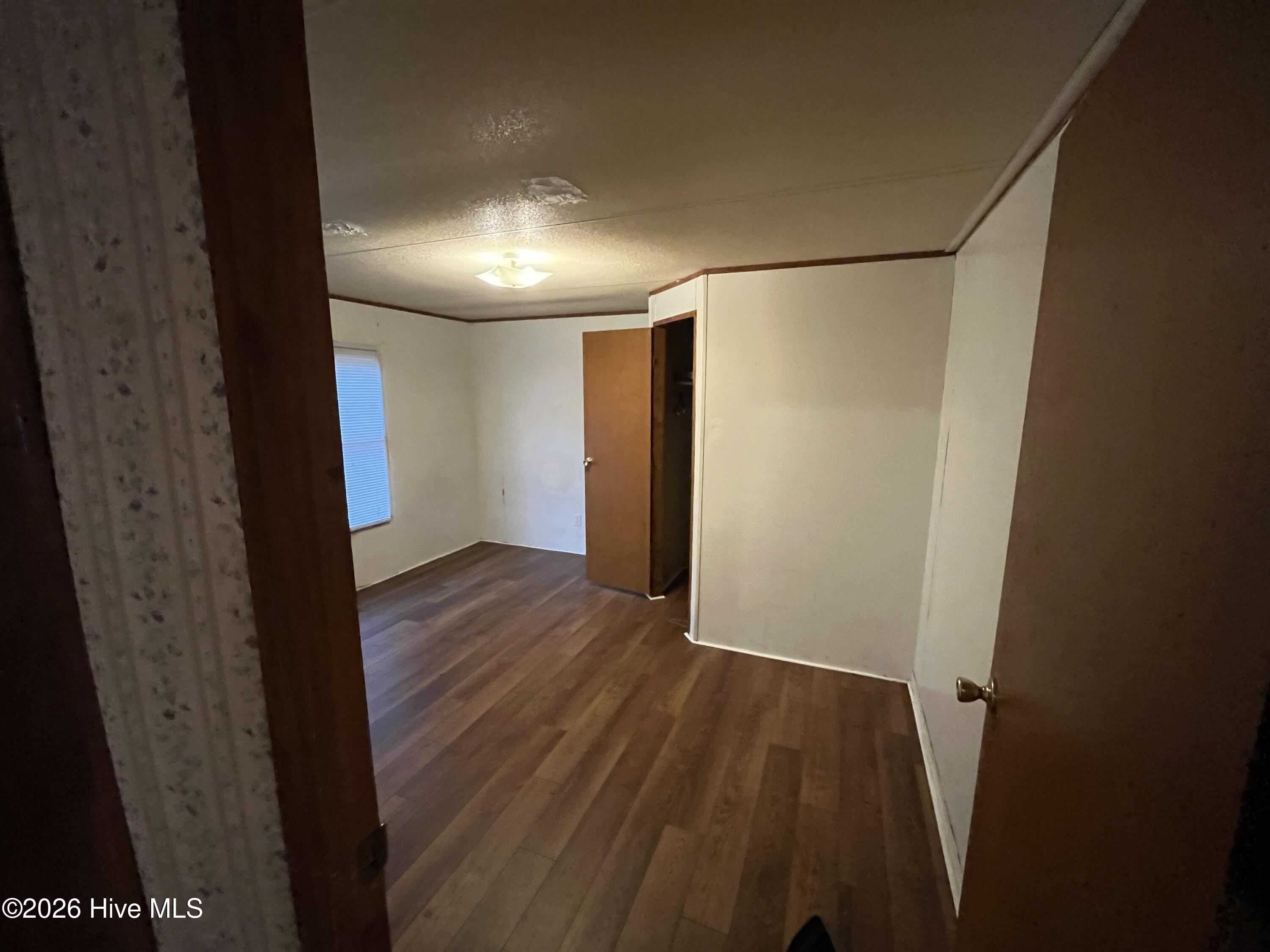 100568963 | Photo 45