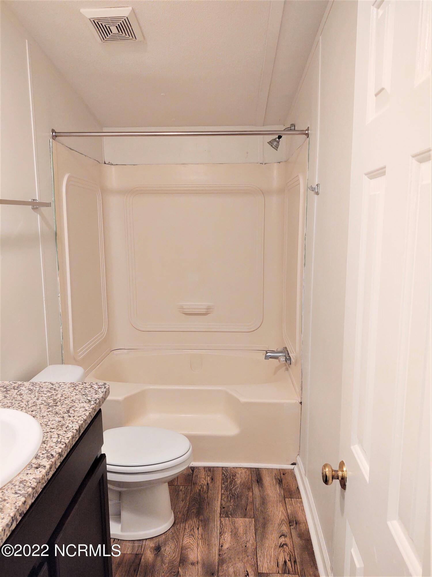 100560795 | Photo 20