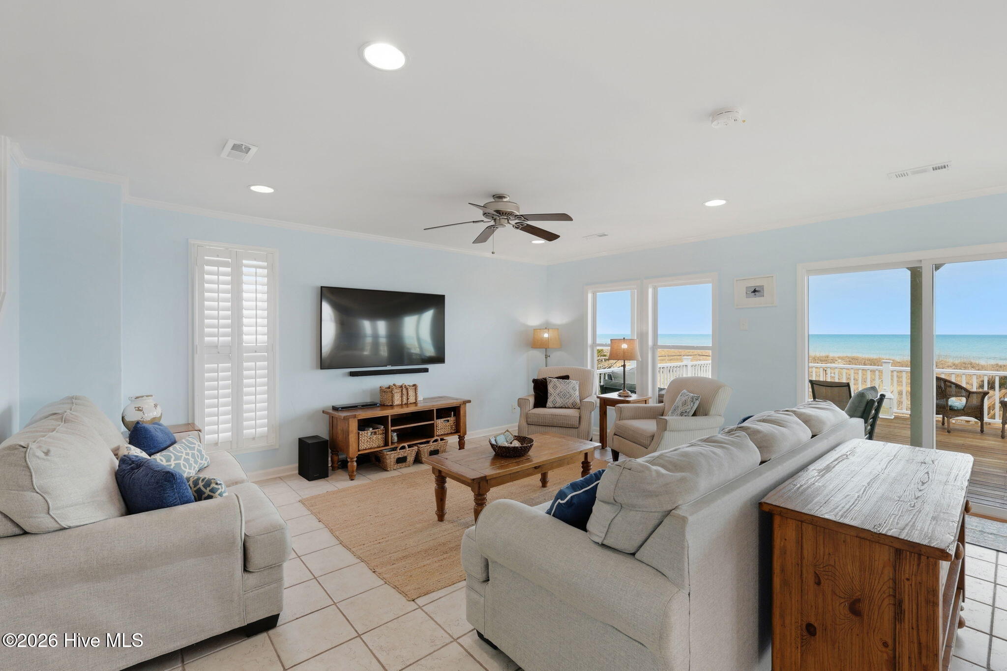 100556702 | Photo 18