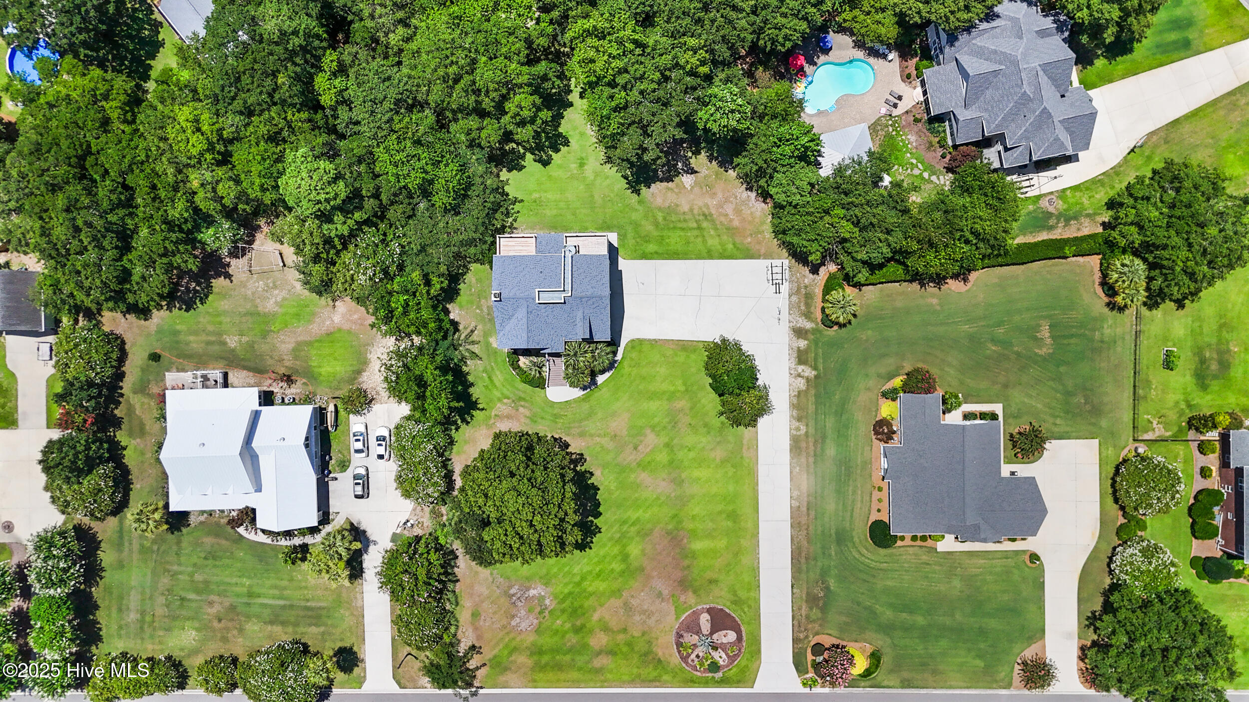 100519629 | Photo 80