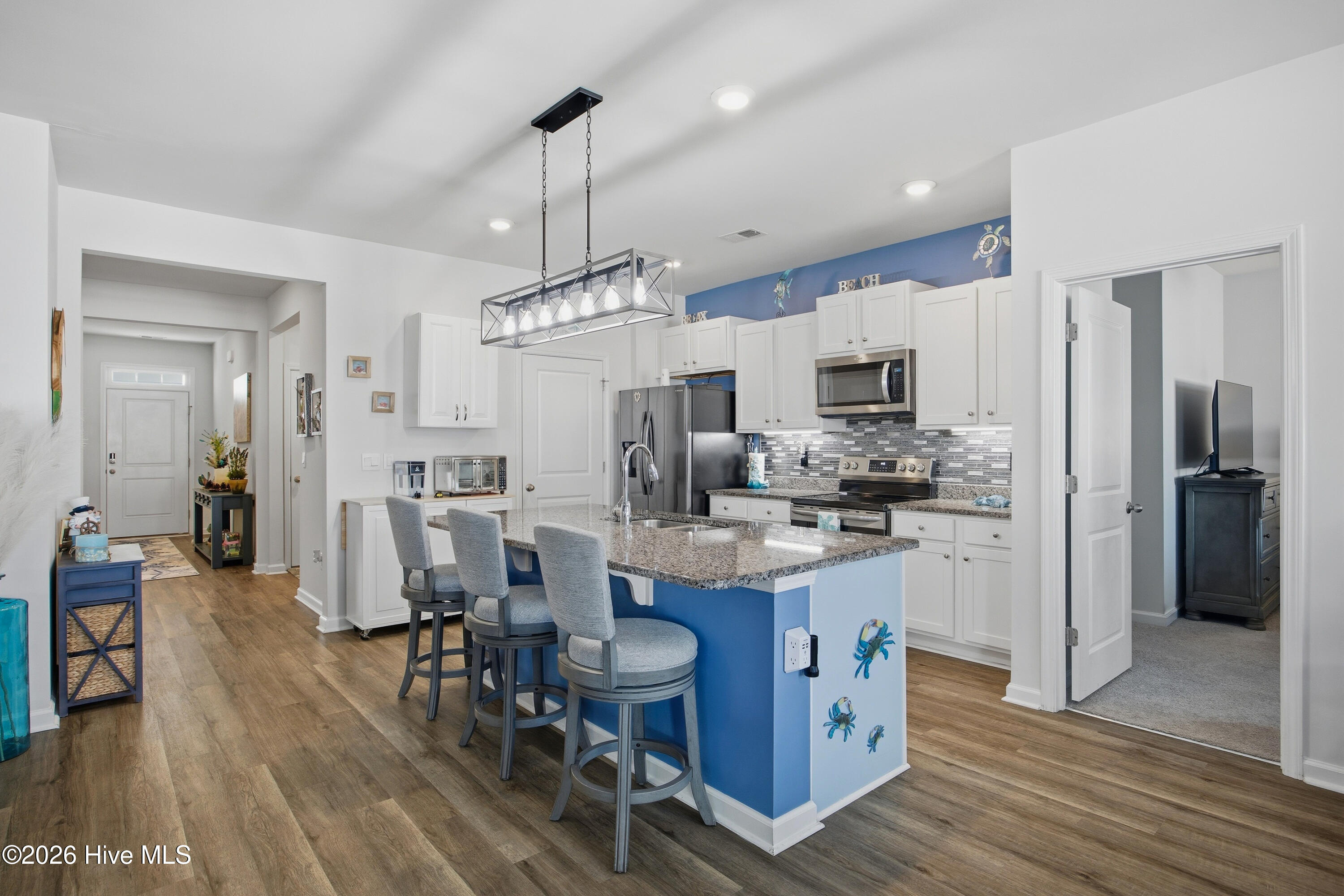 100550888 | Photo 18