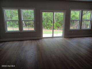 100533340 | Photo 19