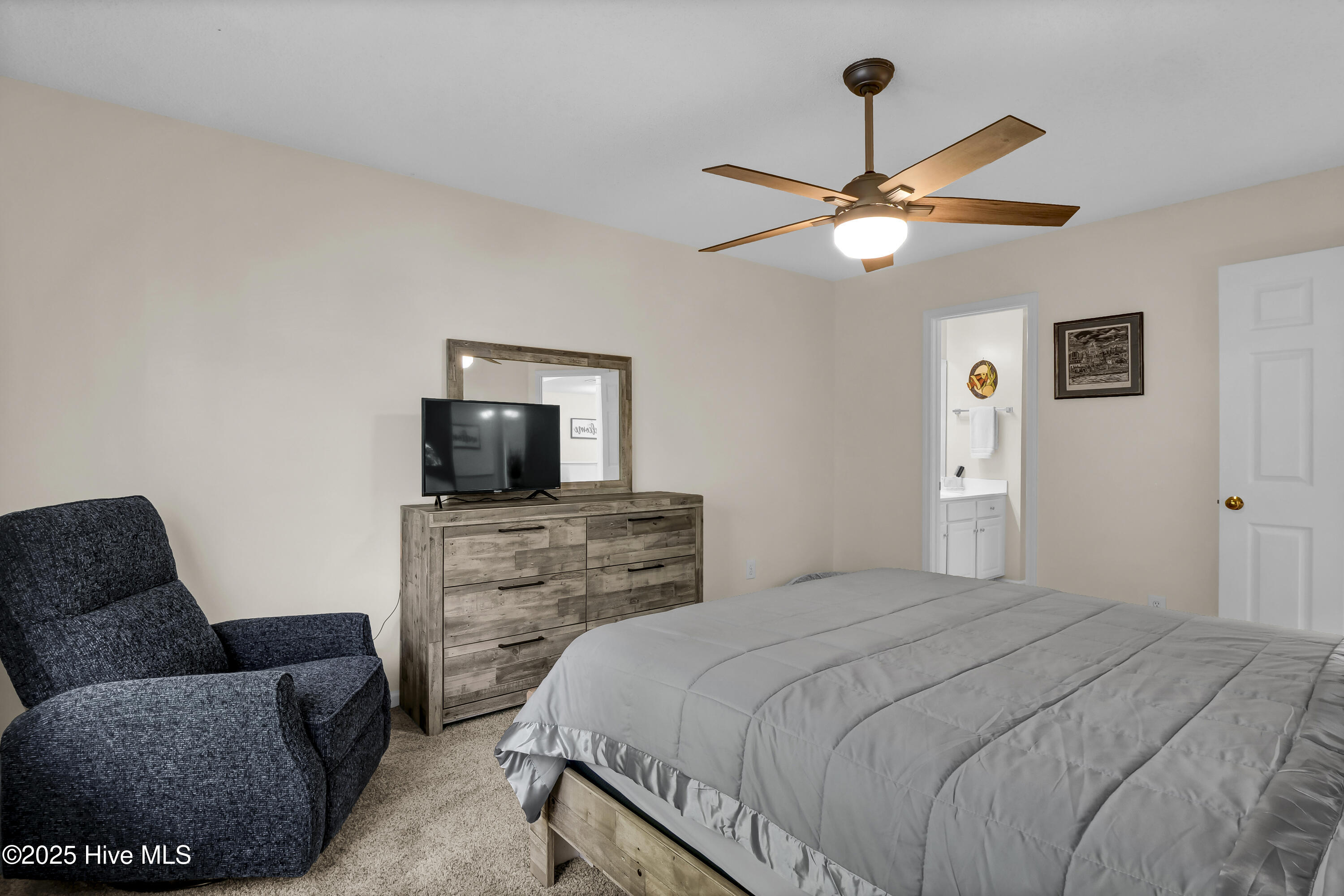 100519477 | Photo 21