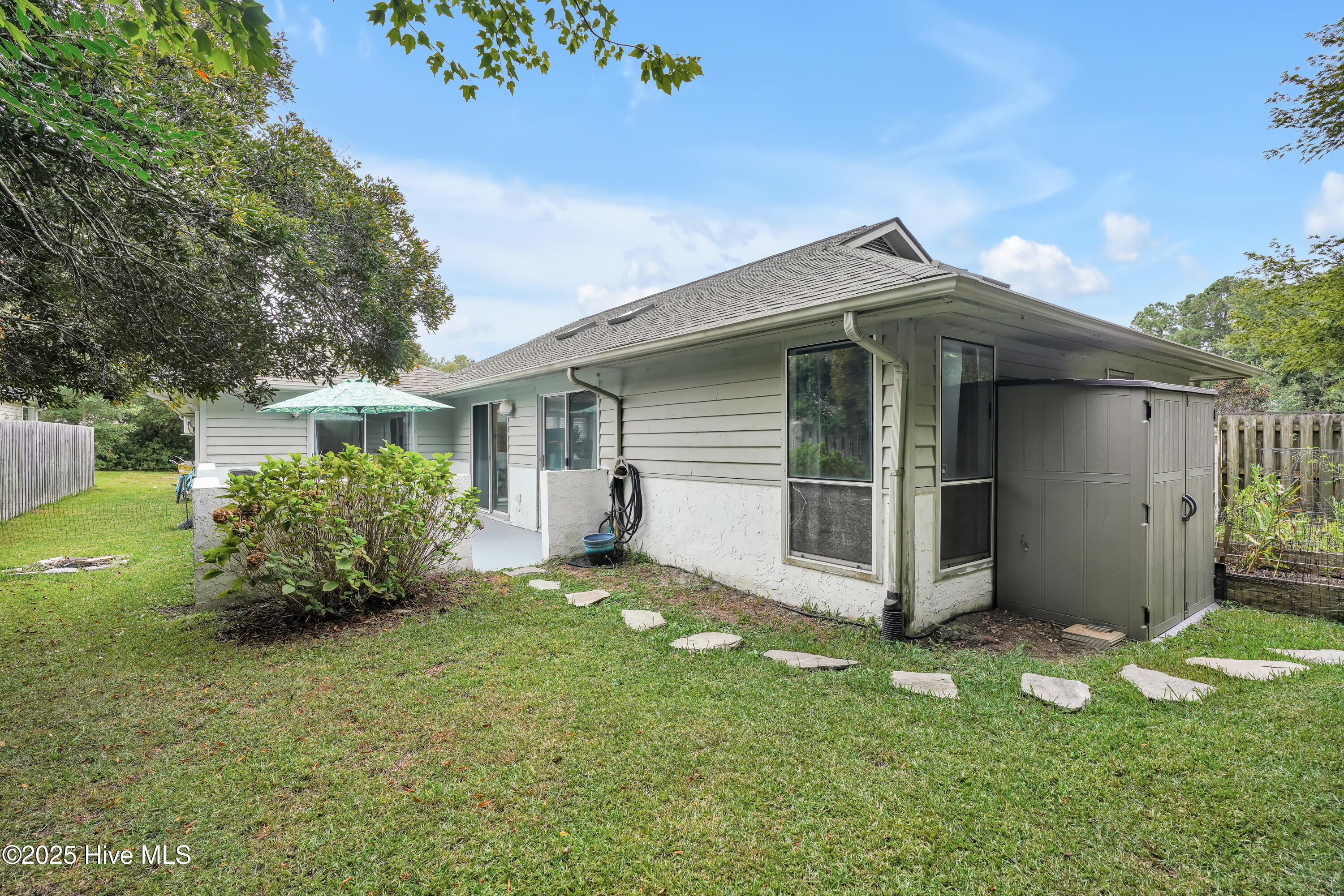 100530098 | Photo 35