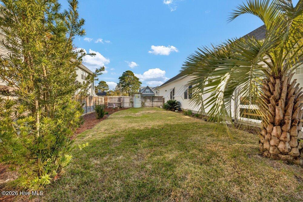 100561584 | Photo 39