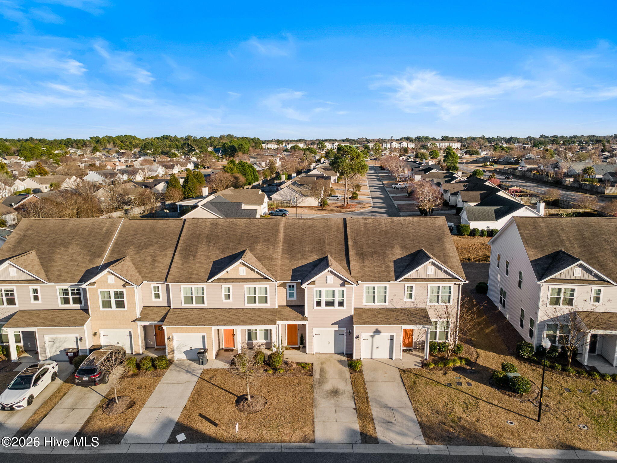 100556686 | Photo 35