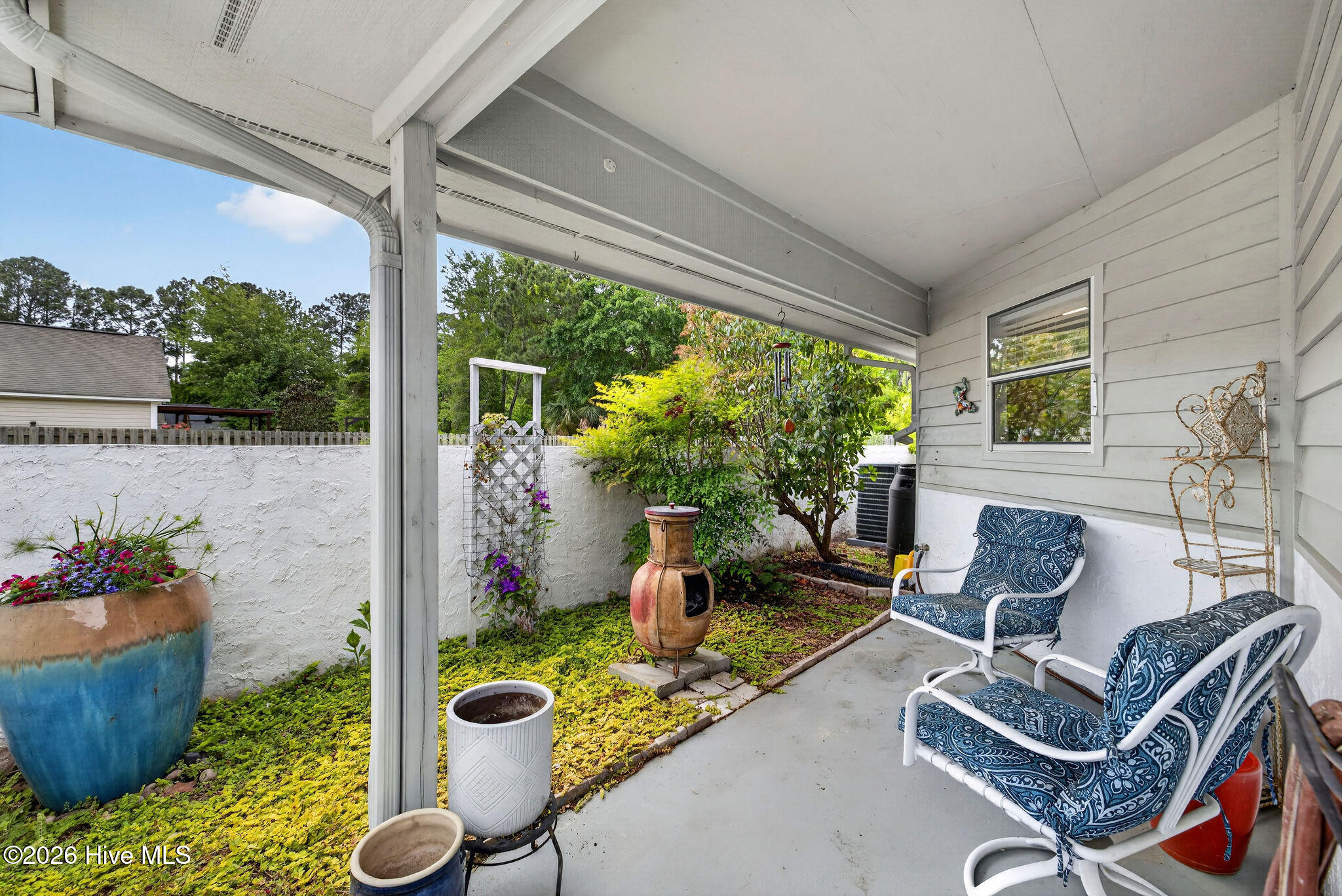 100570293 | Photo 35