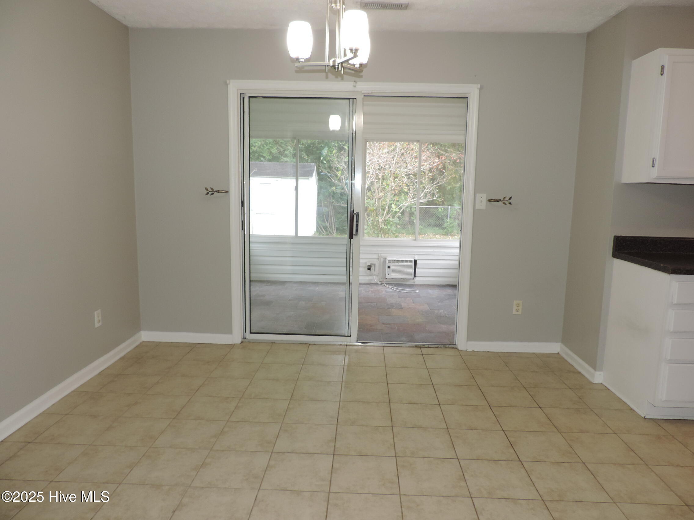 5801 County Line Road,New Bern