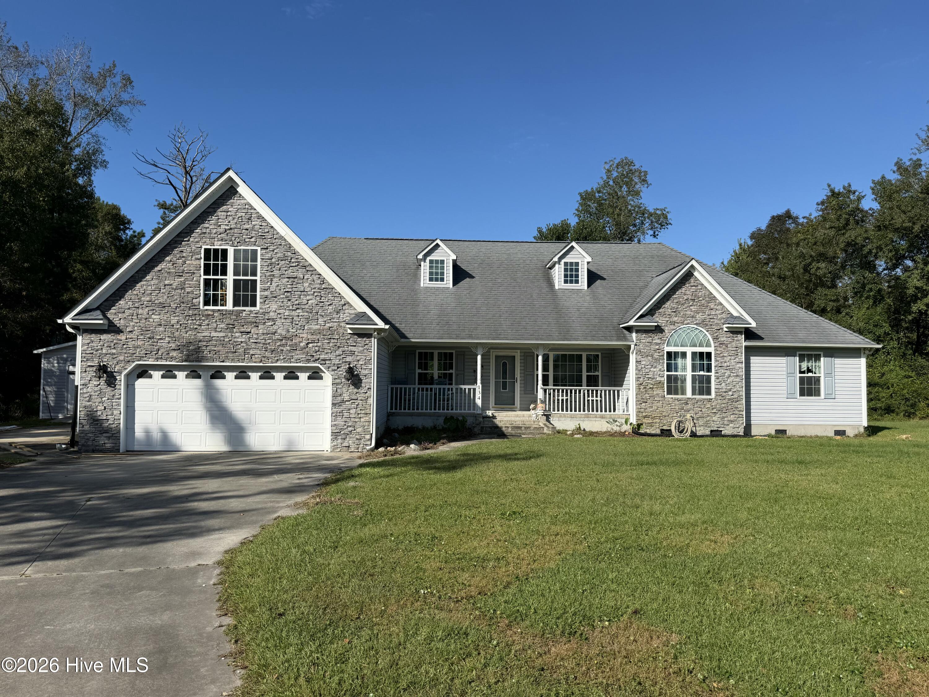 134 Bur Oaks Boulevard,Newport