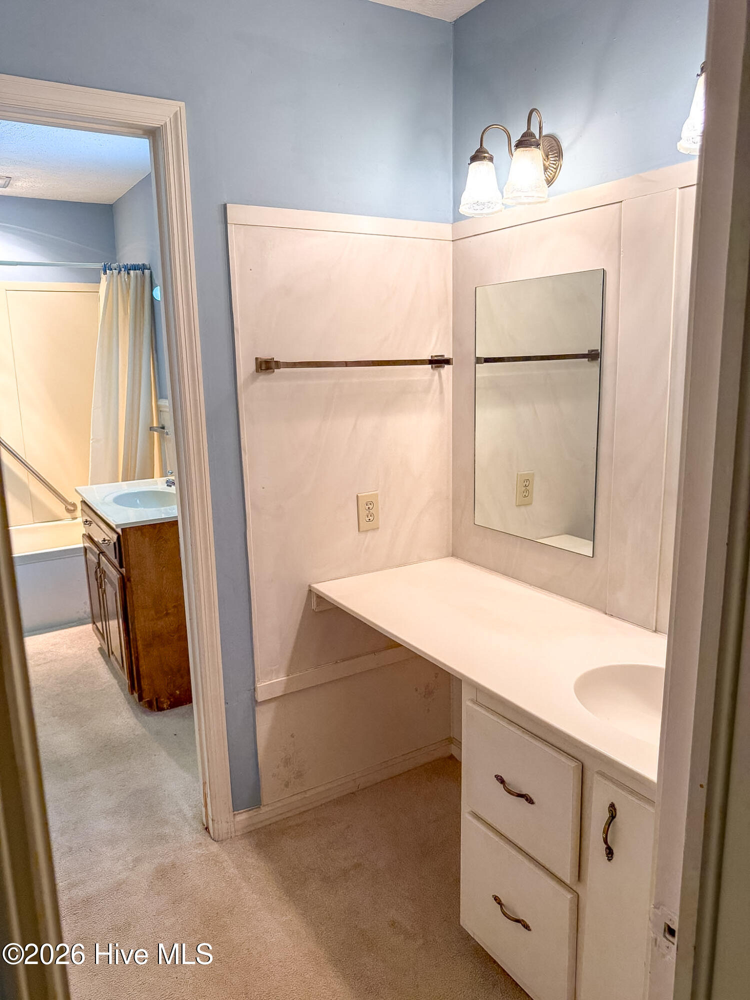 100560688 | Photo 11