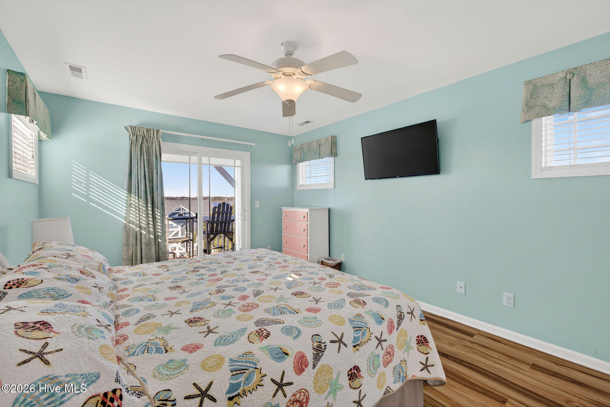 100549584 | Photo 30