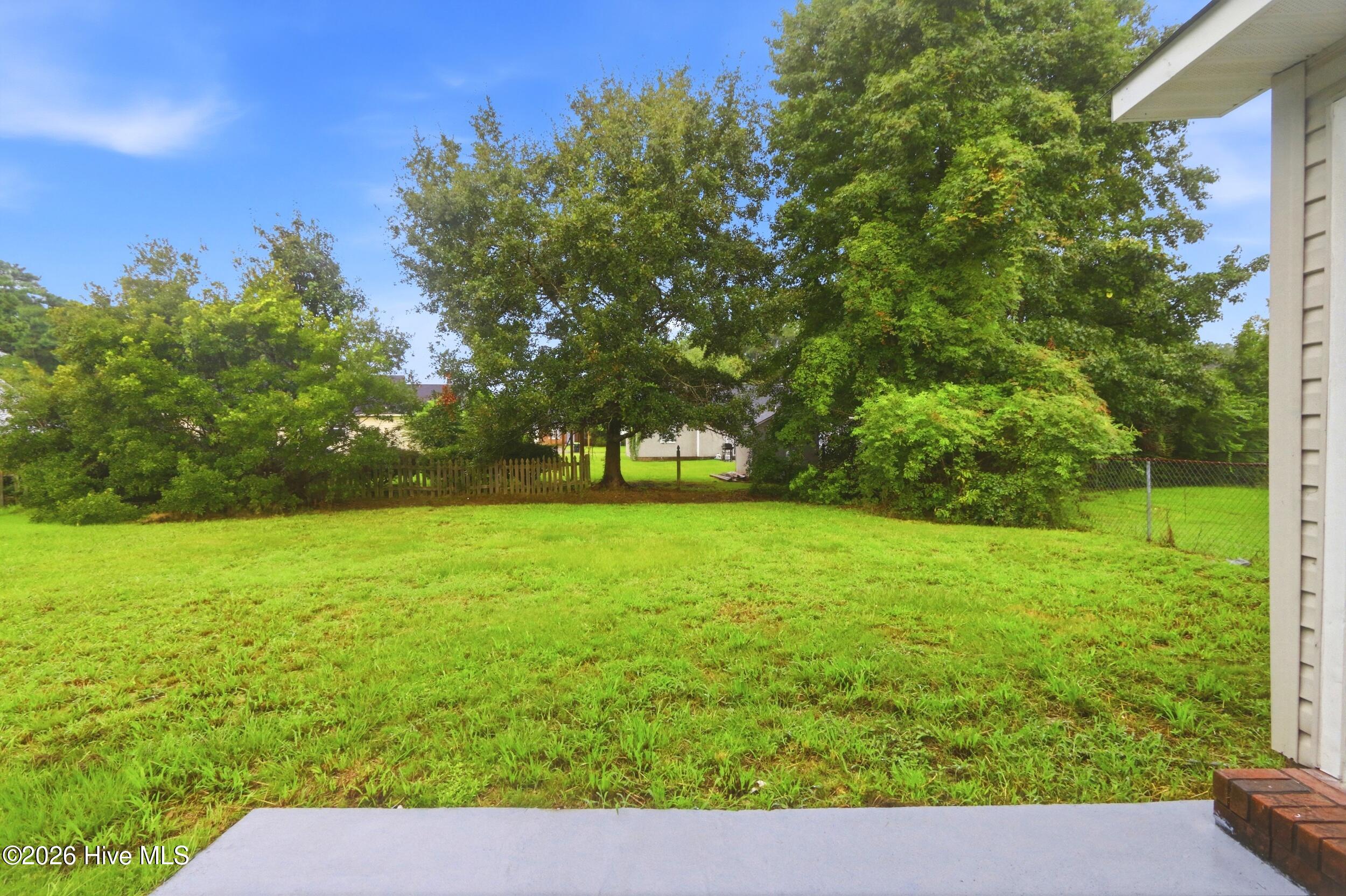 125 Live Oak Court,Midway Park