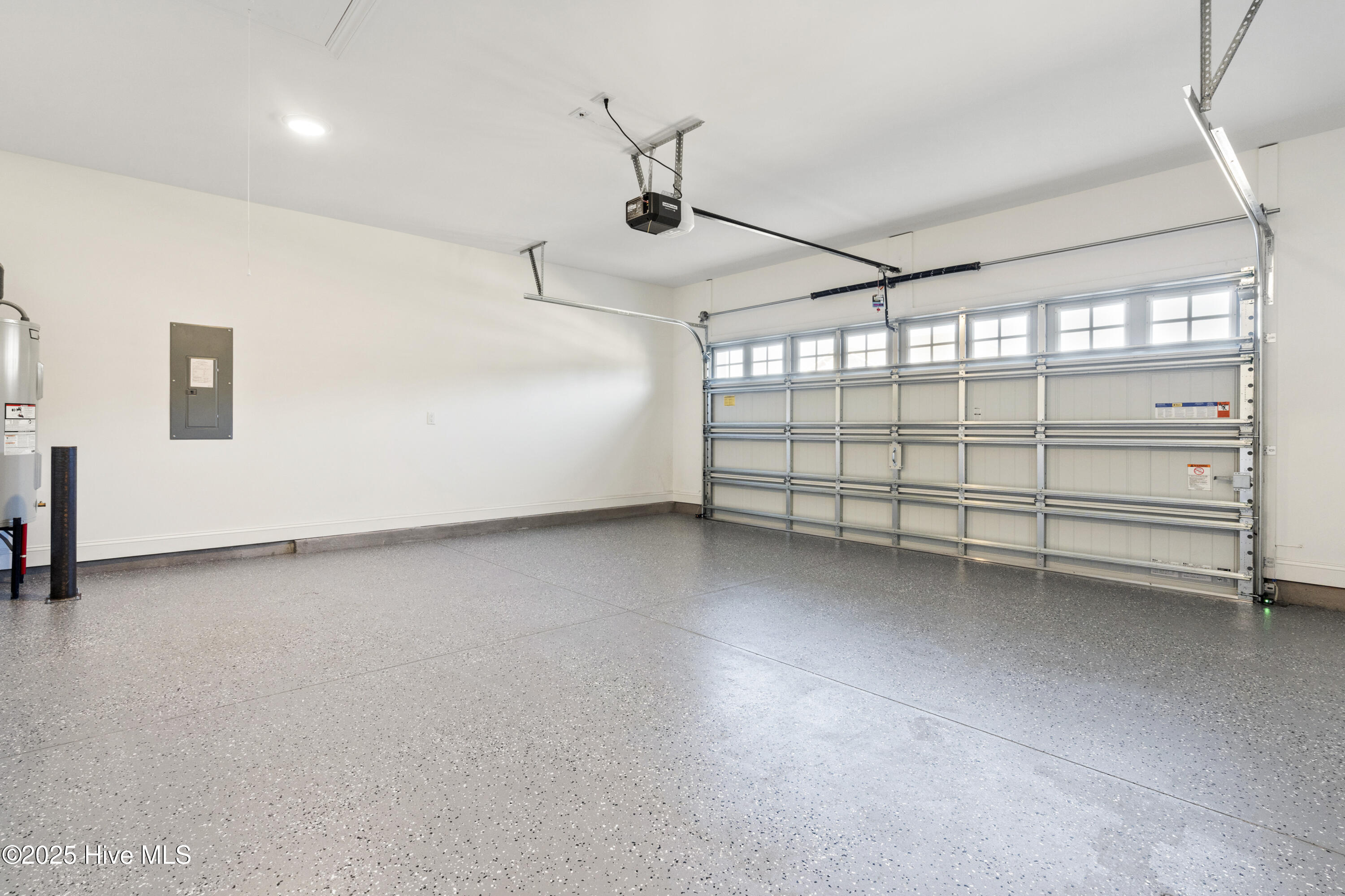 100522089 | Photo 39