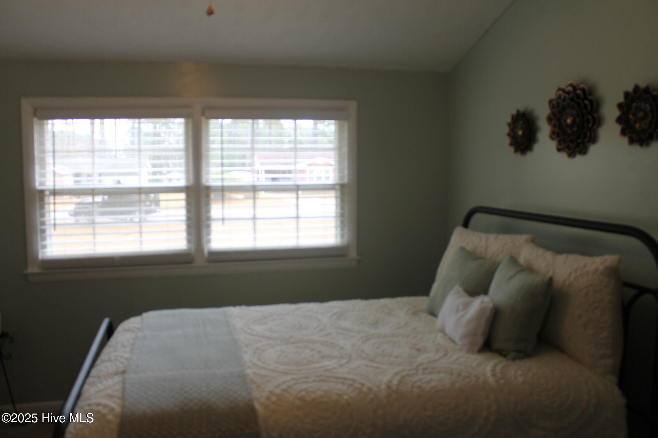 100544529 | Photo 15