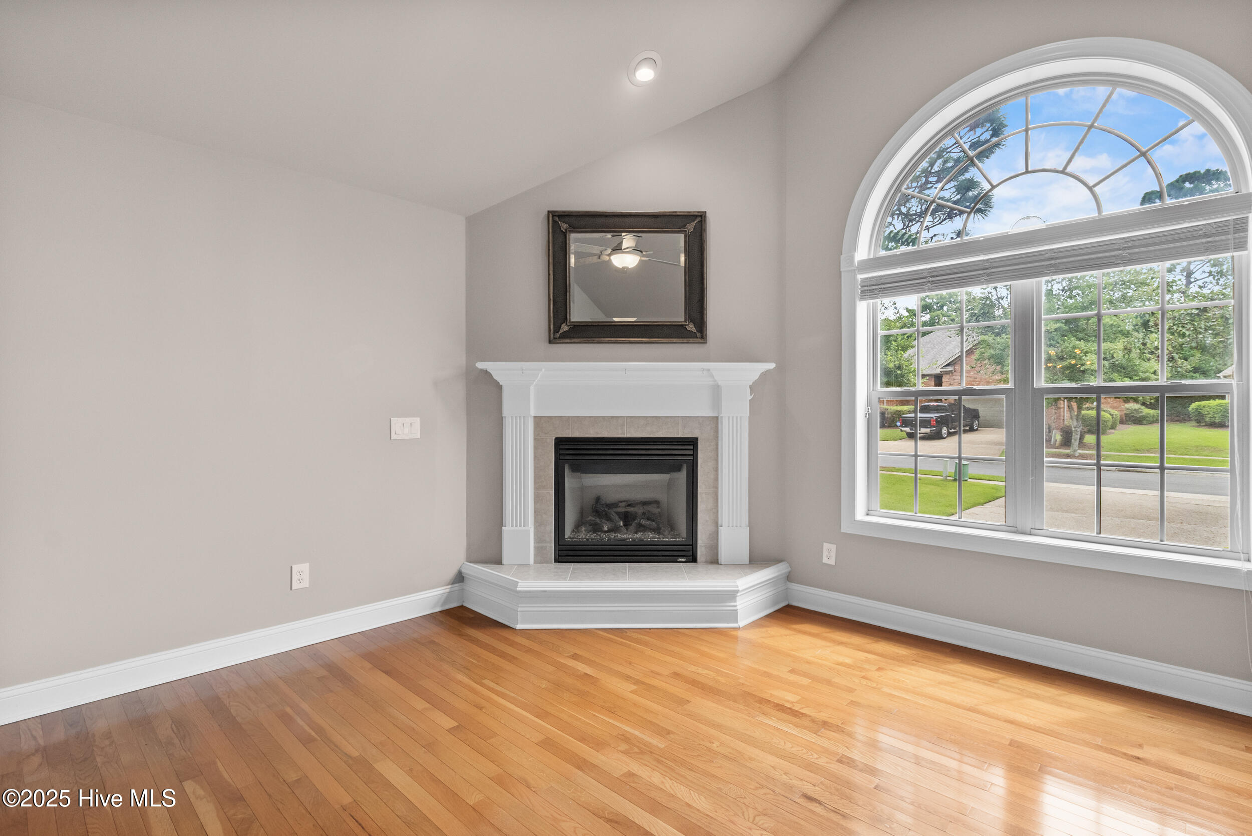 4422 Grey Oaks Court, Wilmington, NC 28412 – photo 7: 52_living room