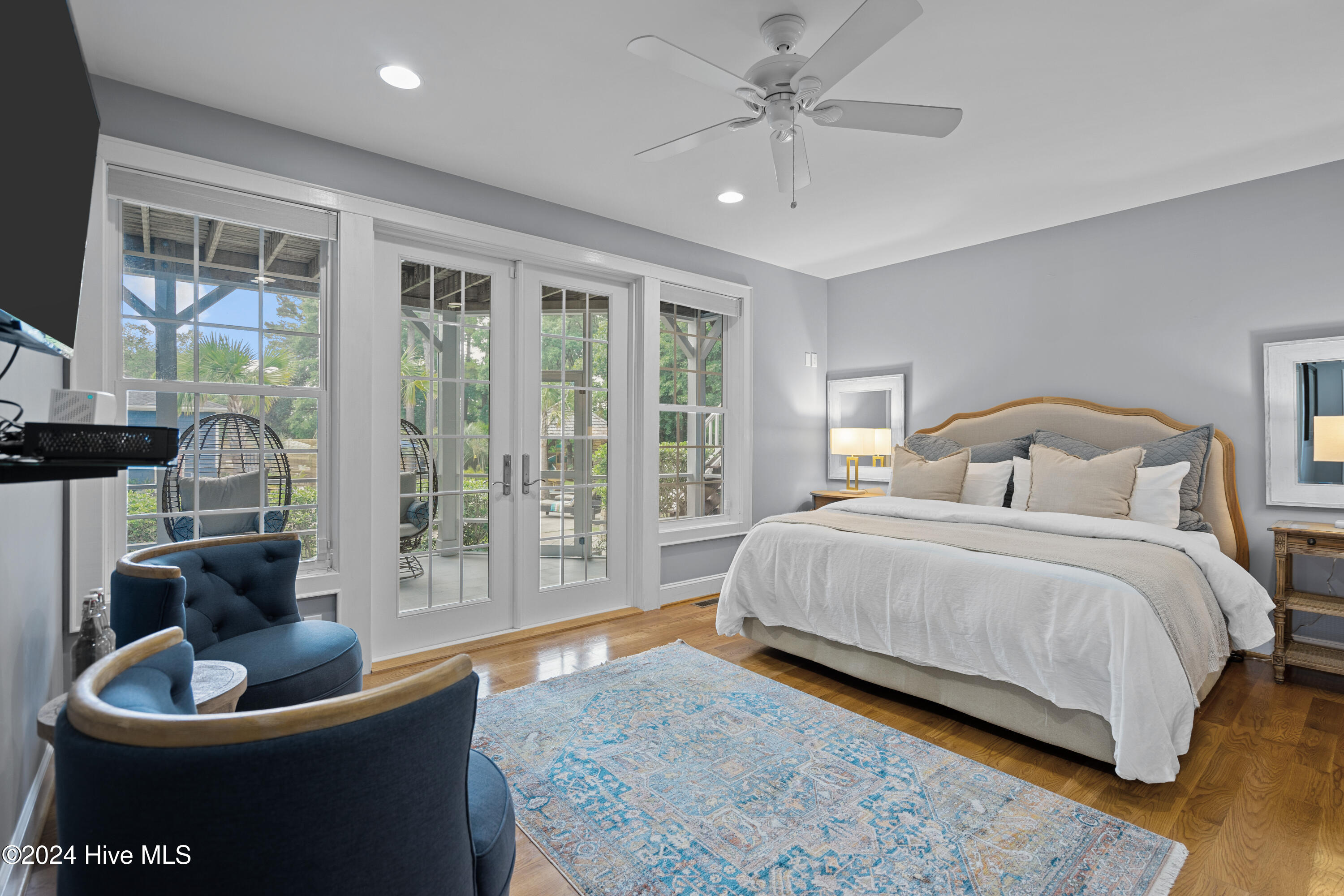 100550699 | Photo 36