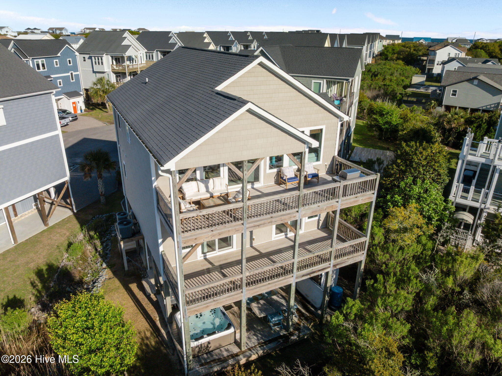 331 Oceanaire Lane, Surf City, NC, 28445