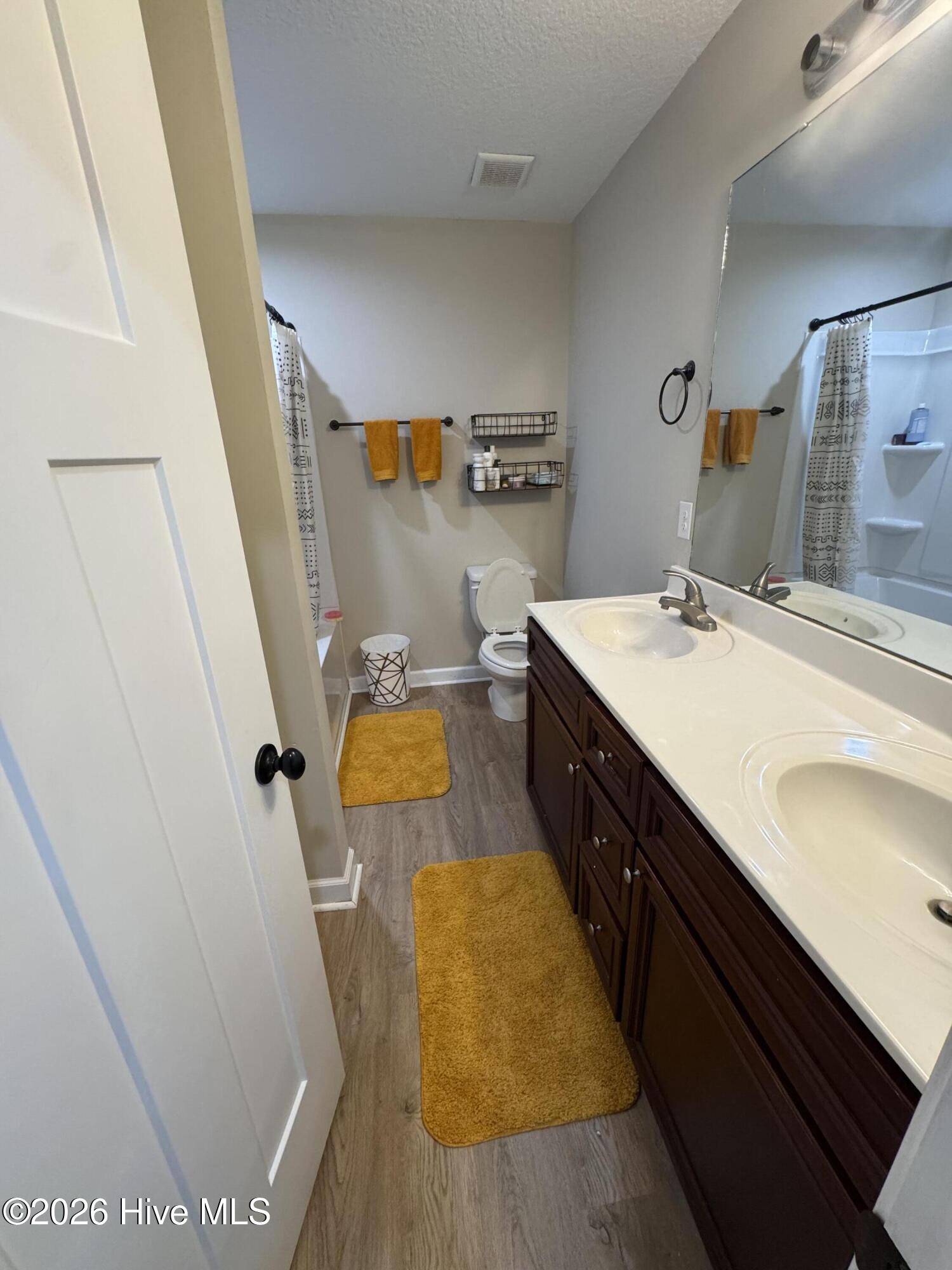 100566415 | Photo 19