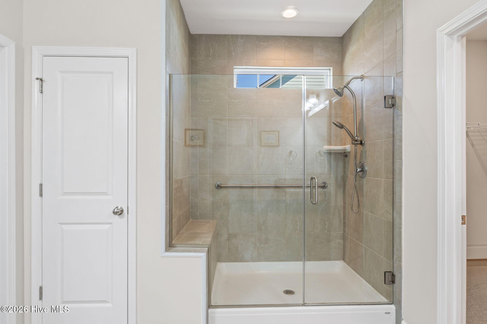 100566653 | Photo 16