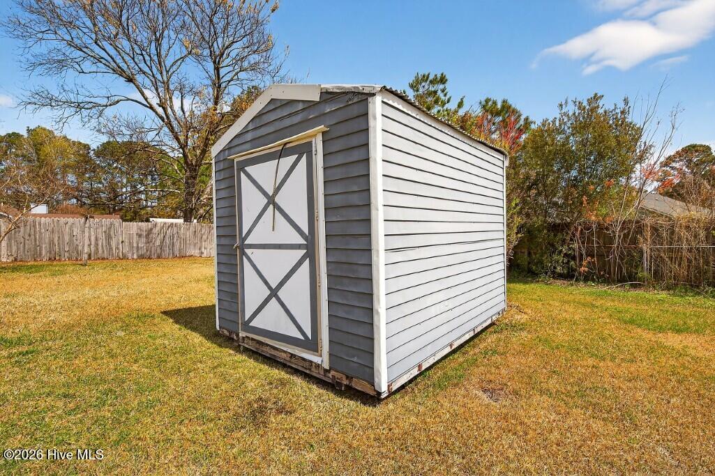 100561493 | Photo 13