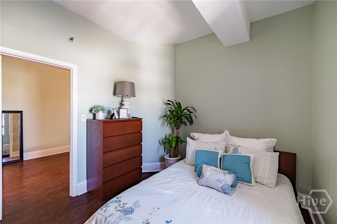 131 Broad Street E 707