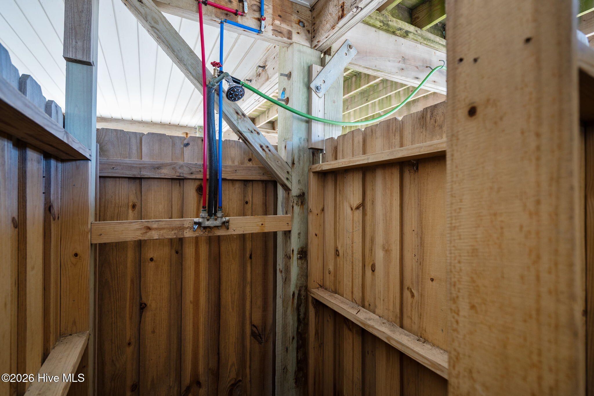 100568045 | Photo 50