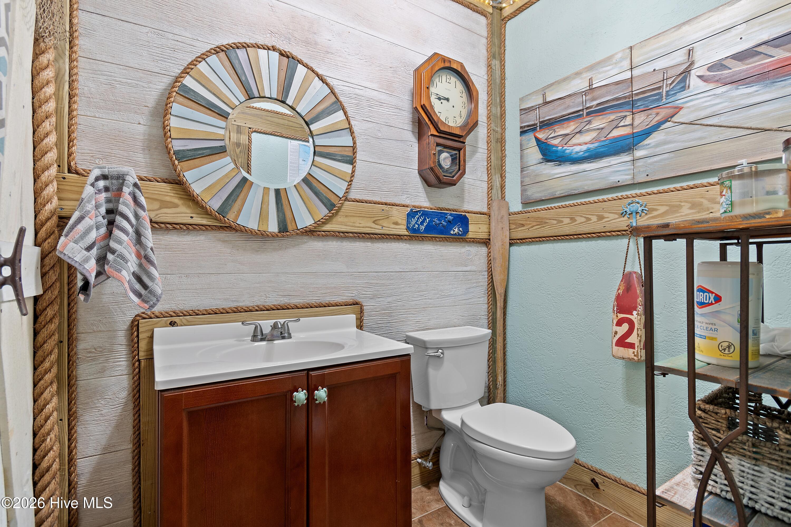 100558702 | Photo 62