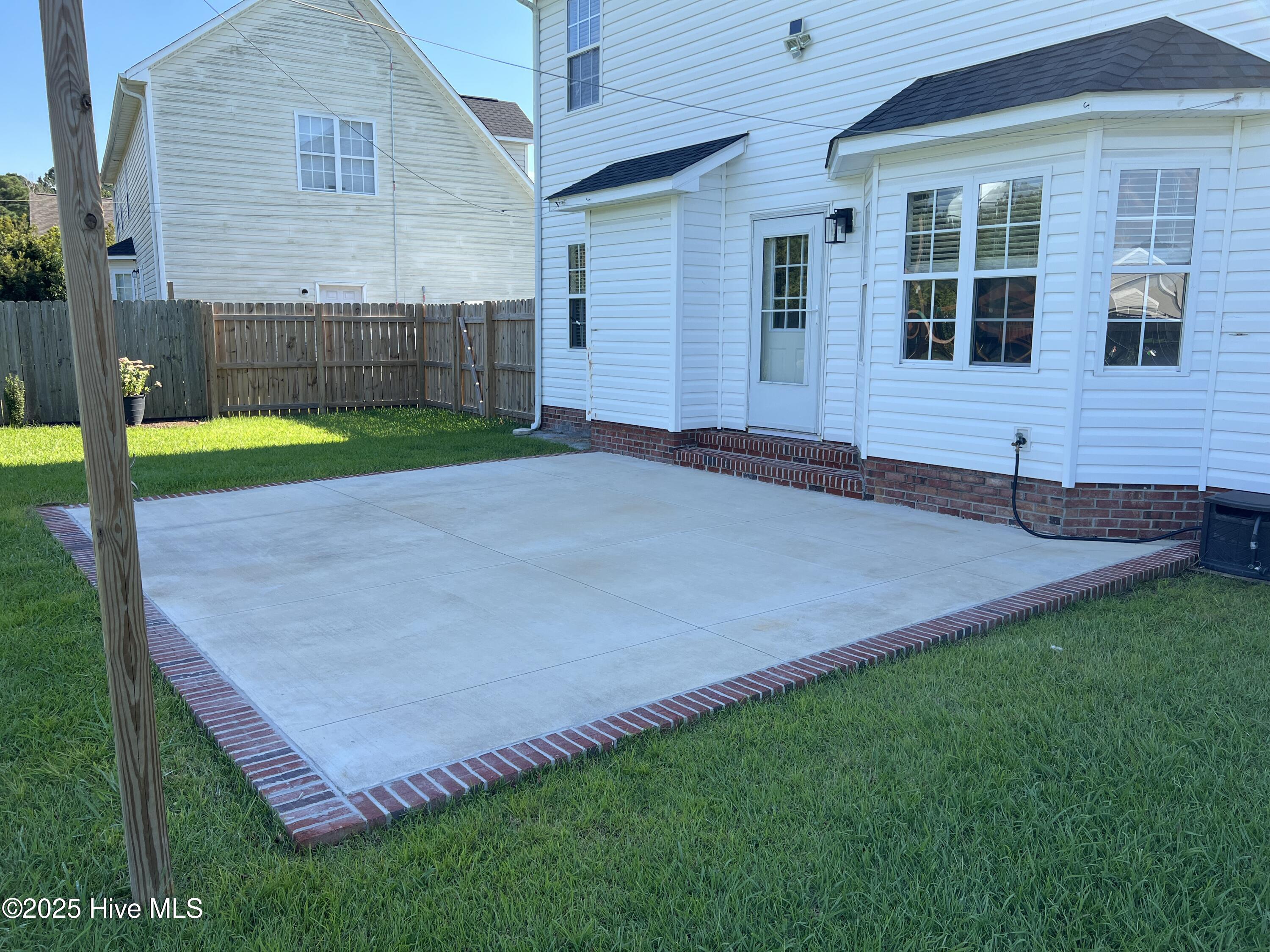 100528516 | Photo 36