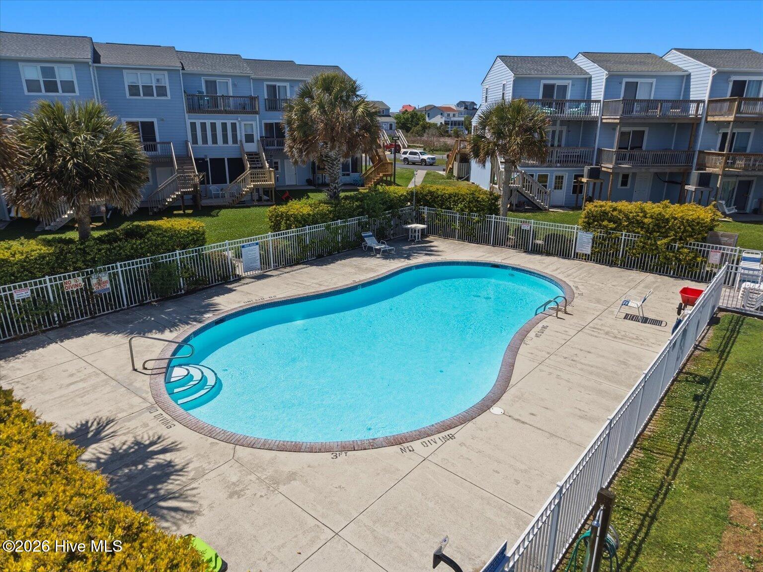 100570154 | Photo 32