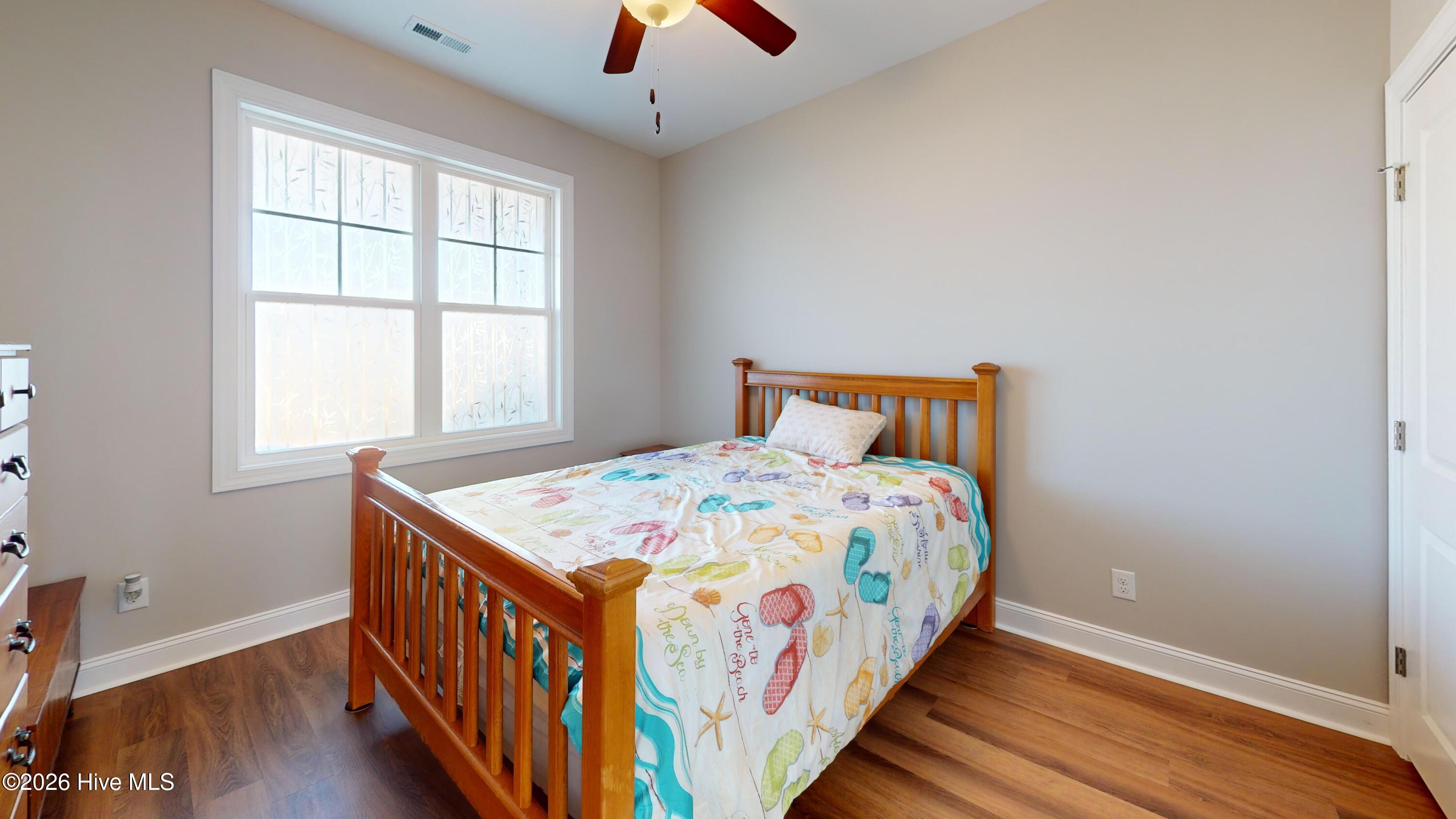 100547102 | Photo 32