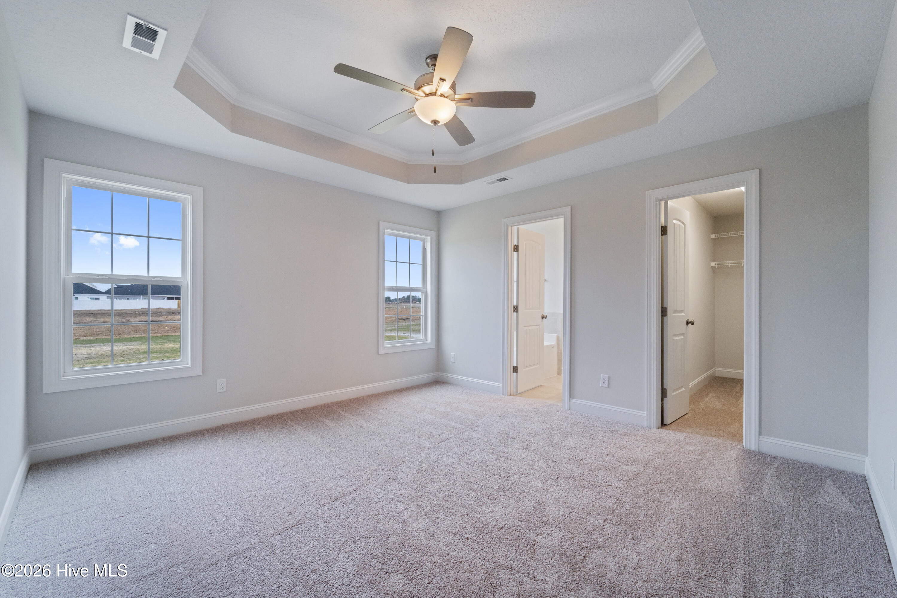 100530665 | Photo 15