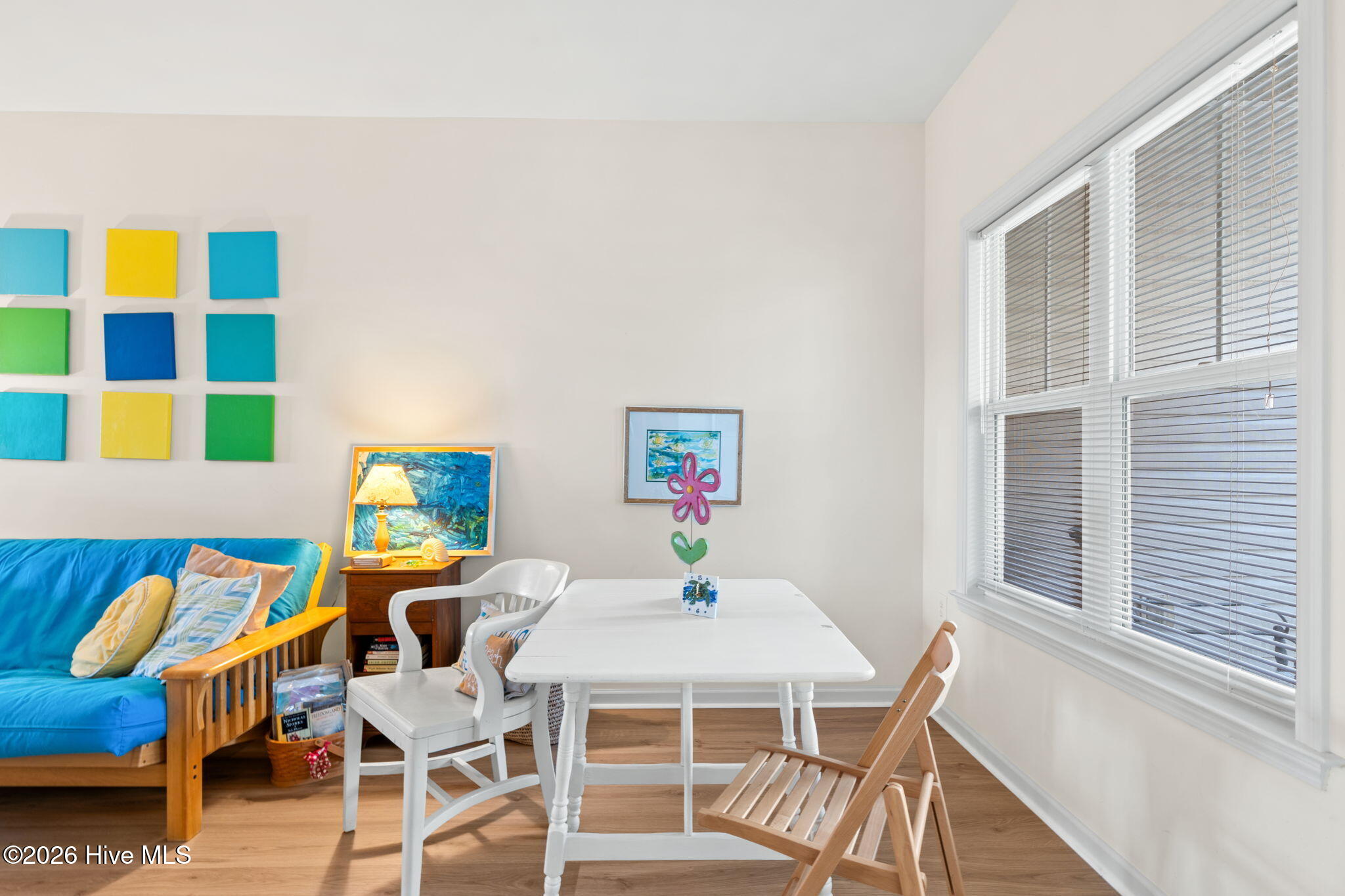 100550020 | Photo 10