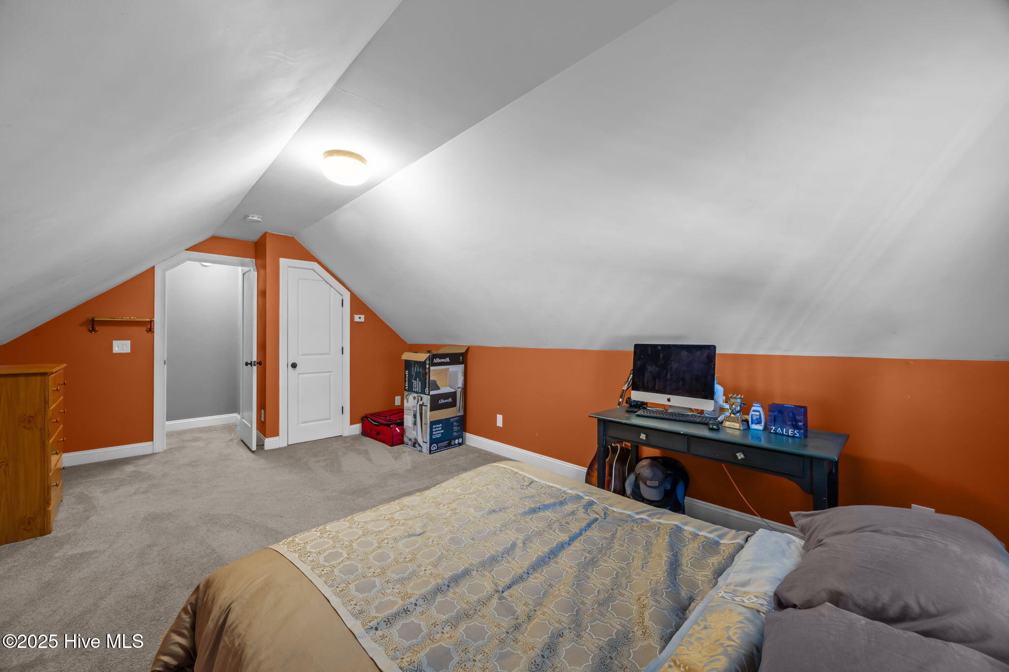 100539810 | Photo 30