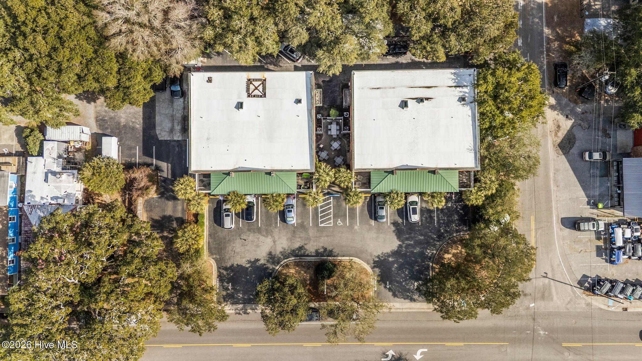 100550657 | Photo 30