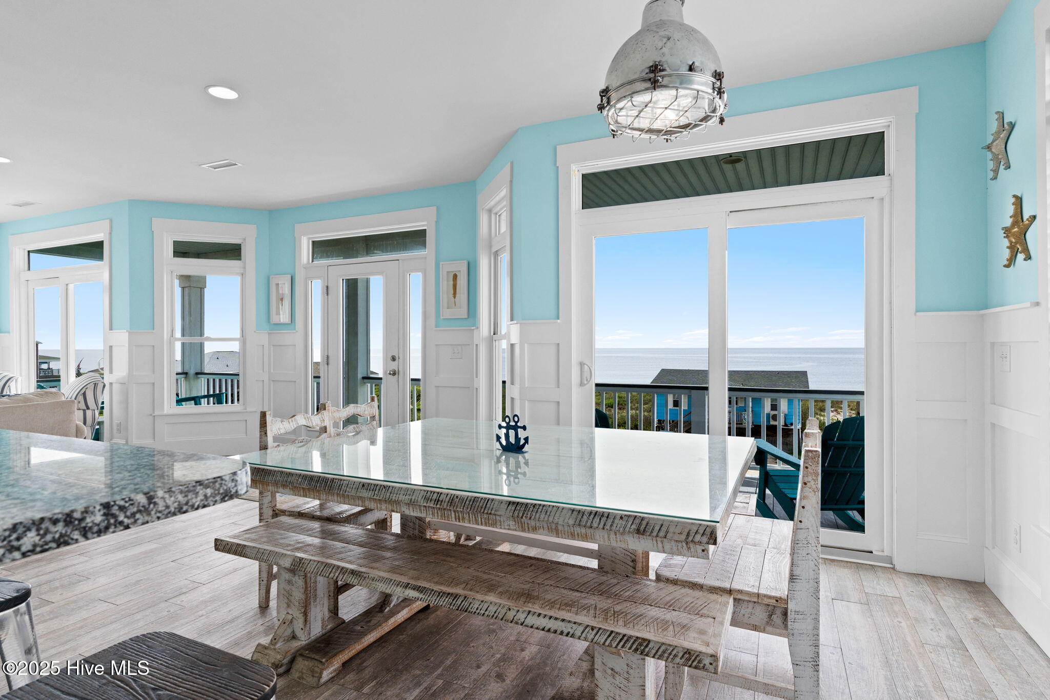 100528214 | Photo 22