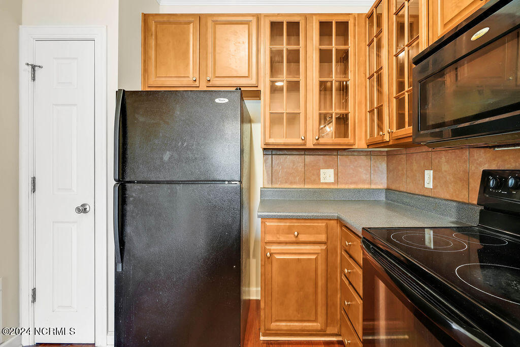 100486199 | Photo 18