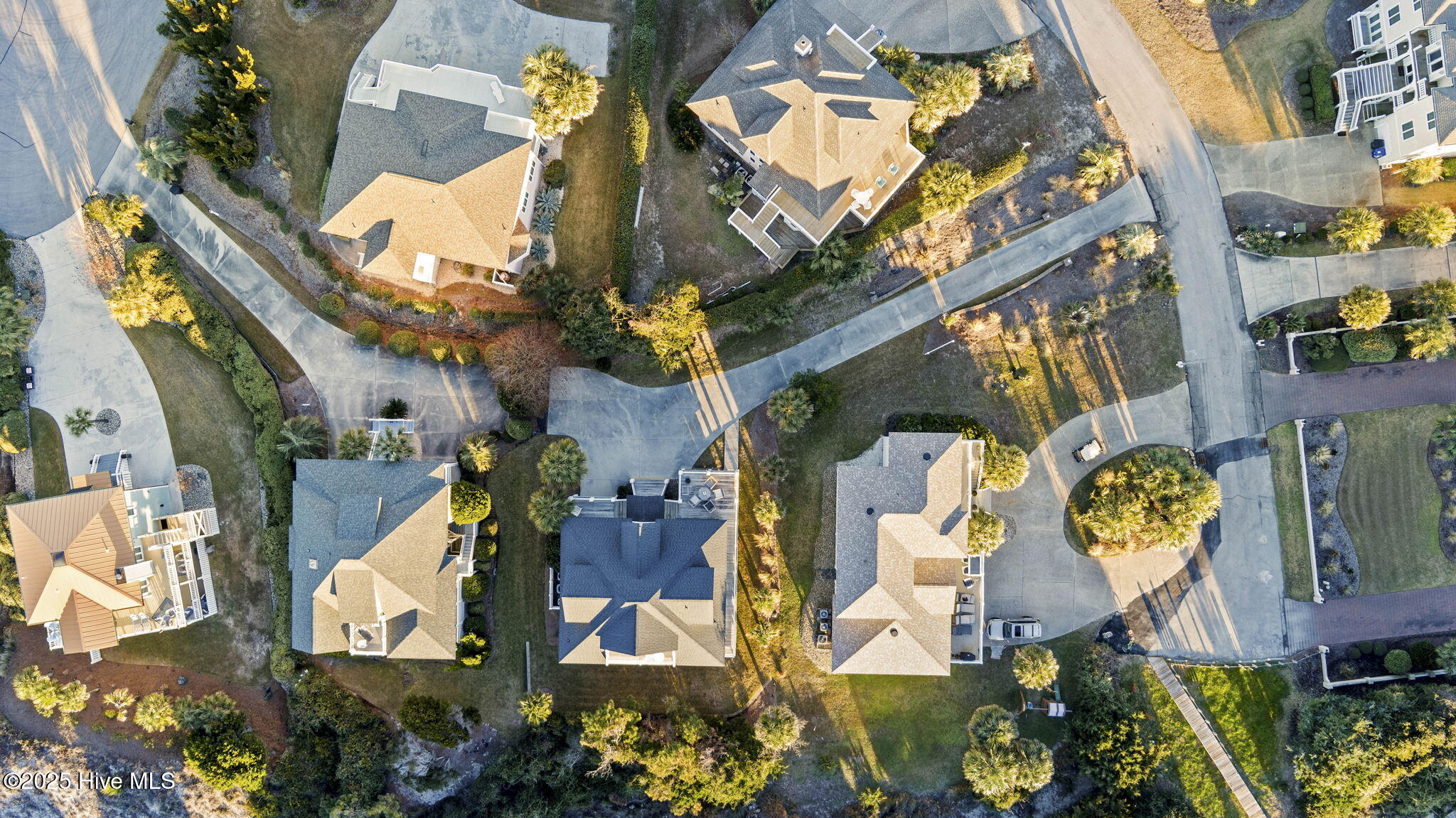 100544331 | Photo 71