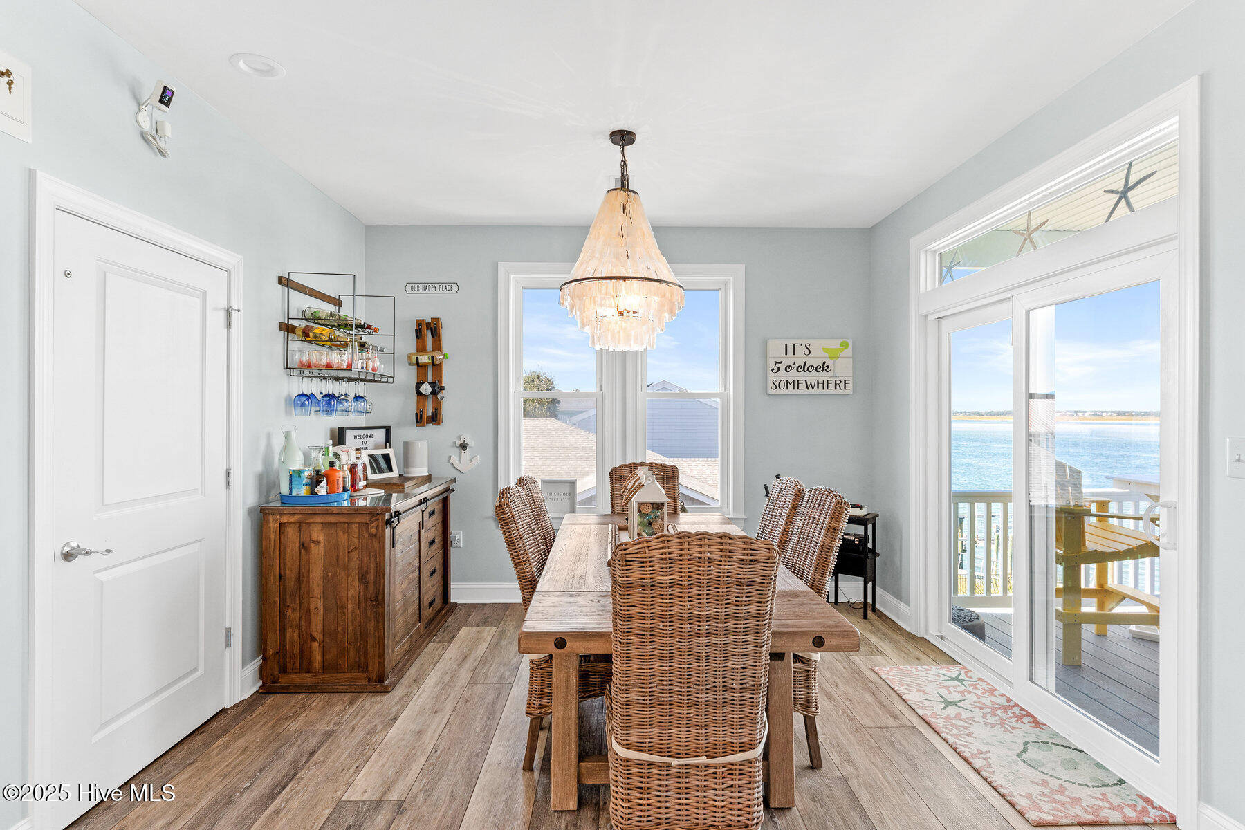 100538043 | Photo 13