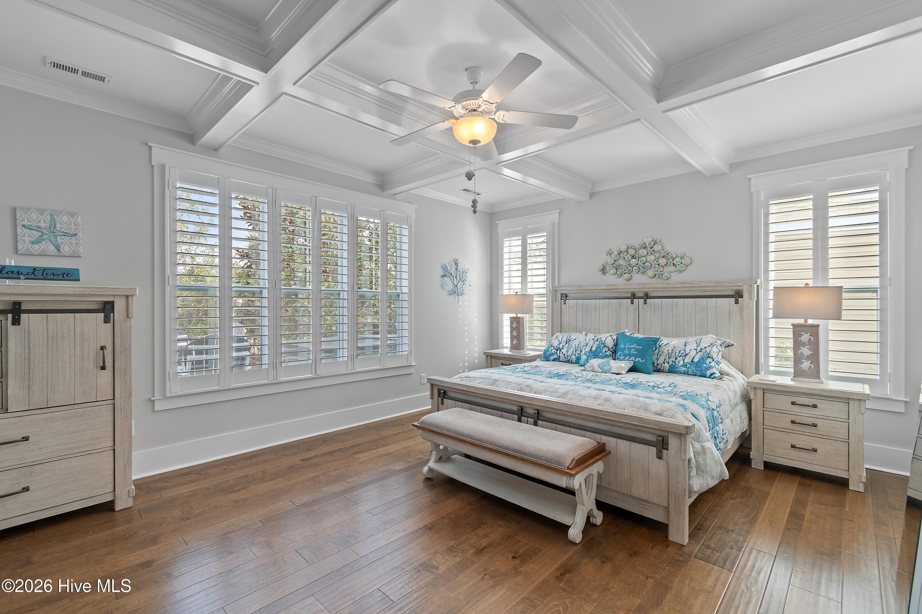 100561282 | Photo 31