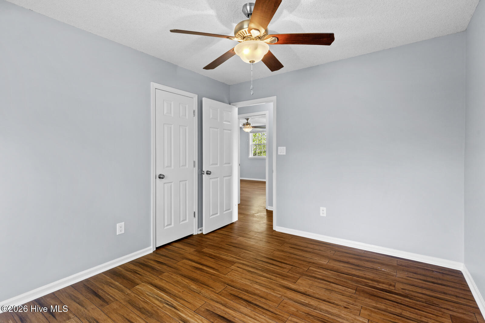 100563642 | Photo 17