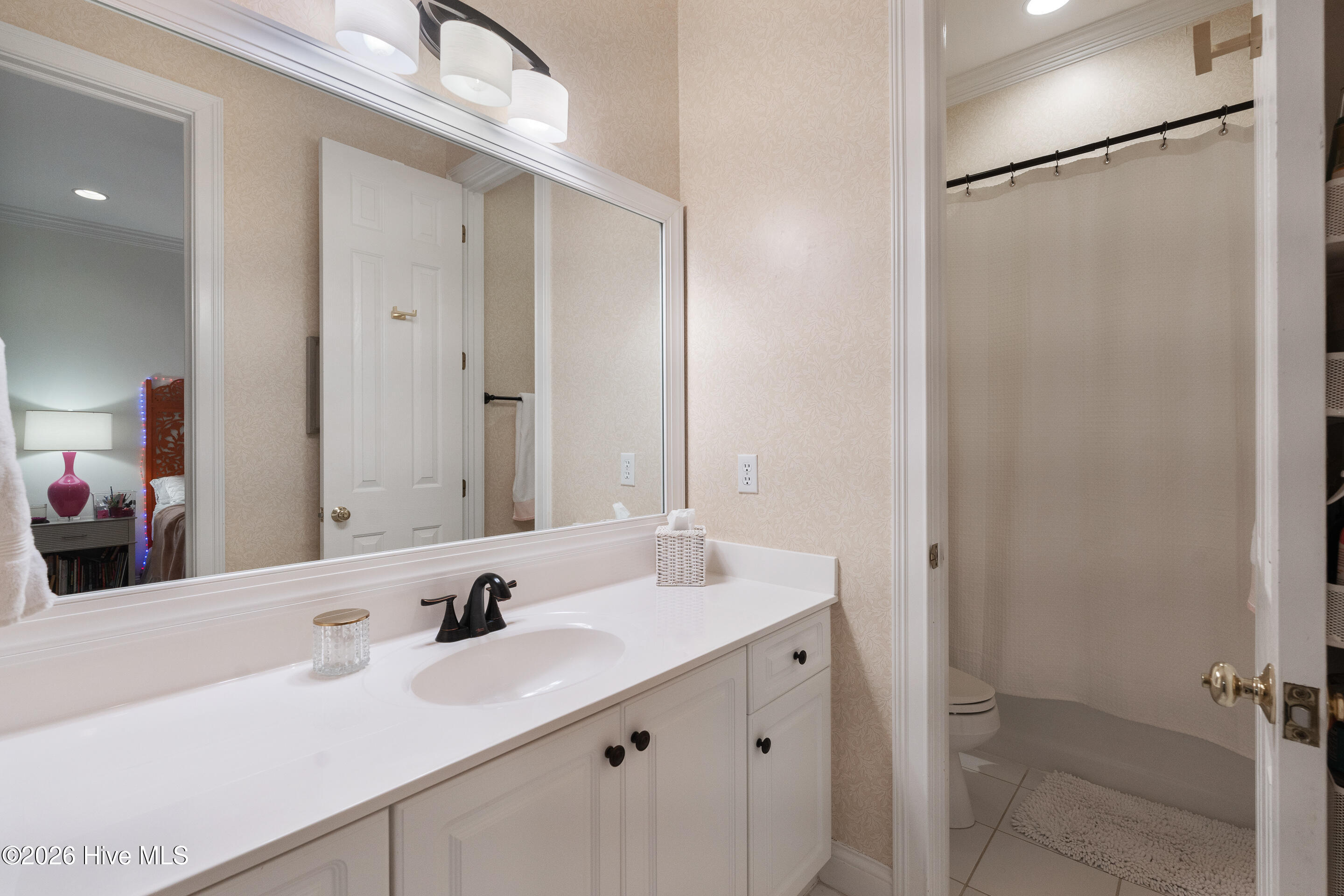 100552027 | Photo 32