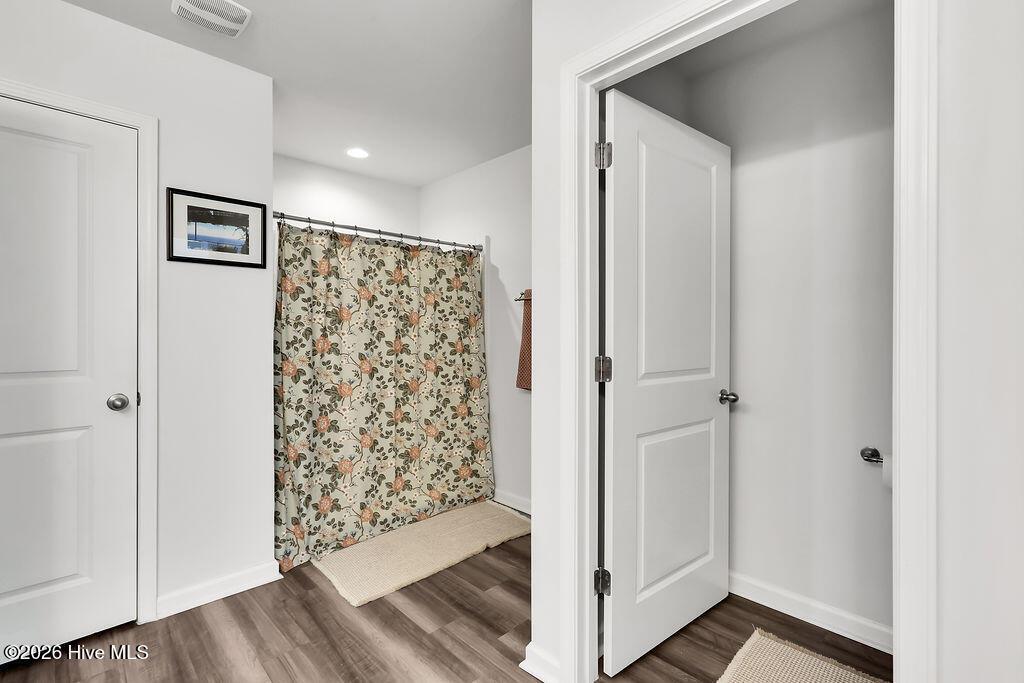 100560031 | Photo 22