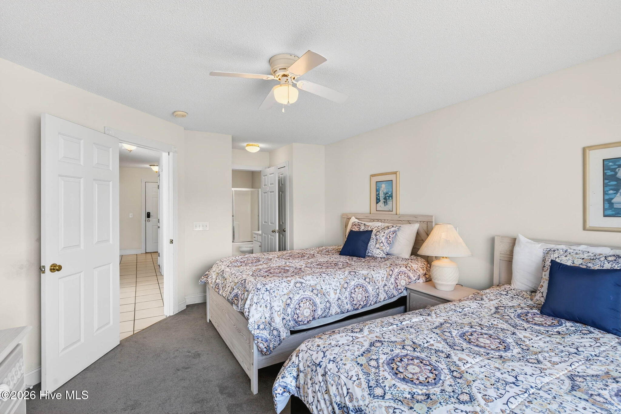 100561901 | Photo 19