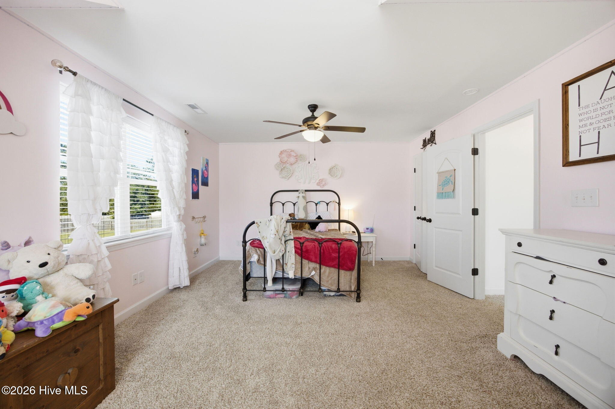 100570576 | Photo 30