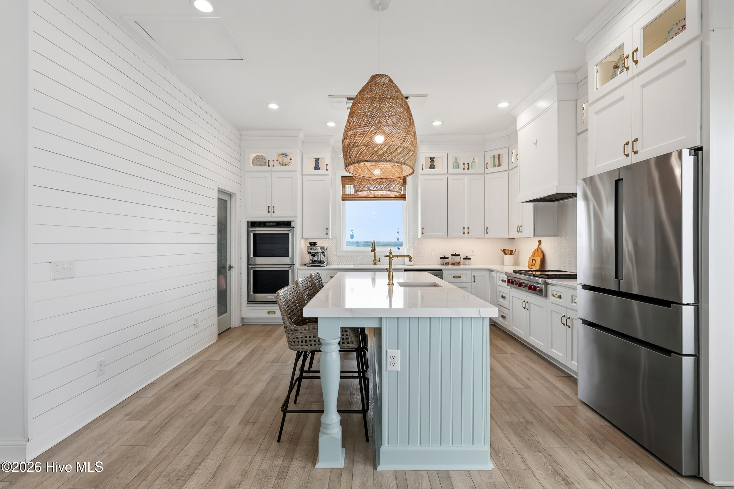 100552984 | Photo 15