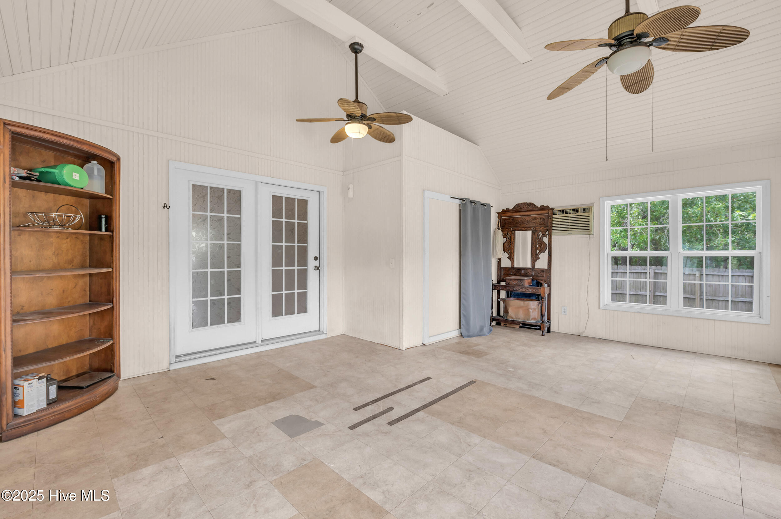 100517407 | Photo 29