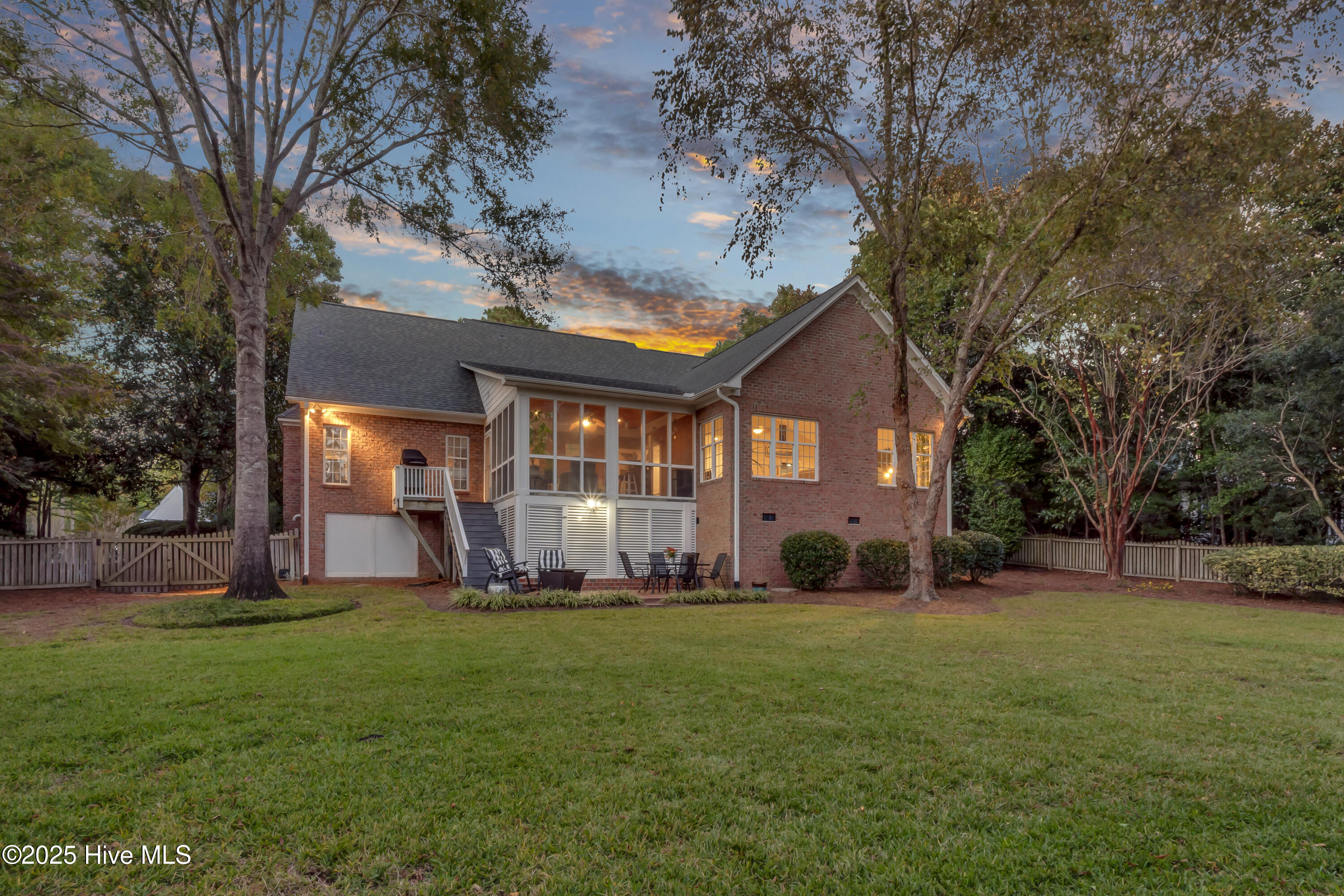 100539062 | Photo 58