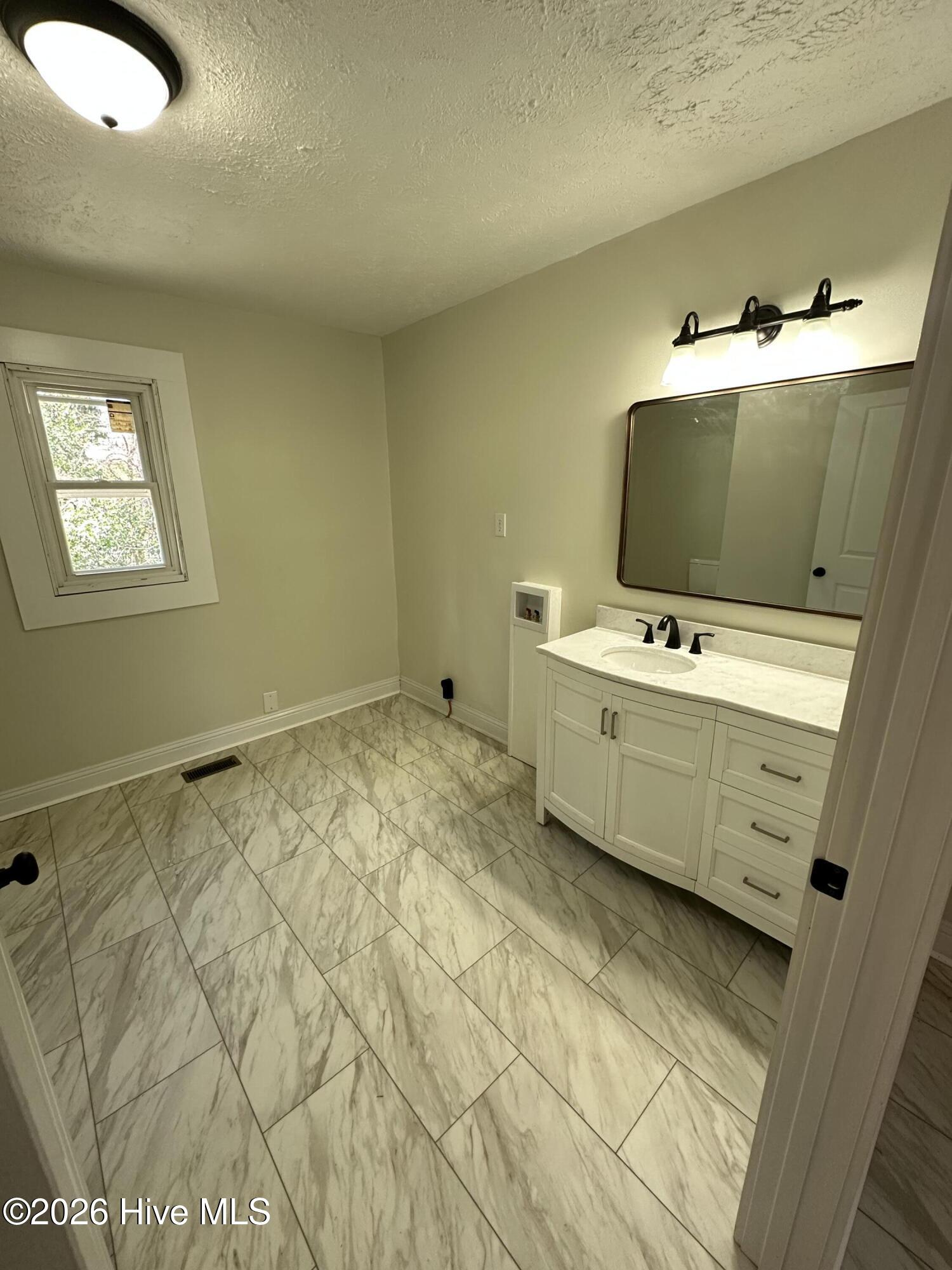 Laundry/bath room