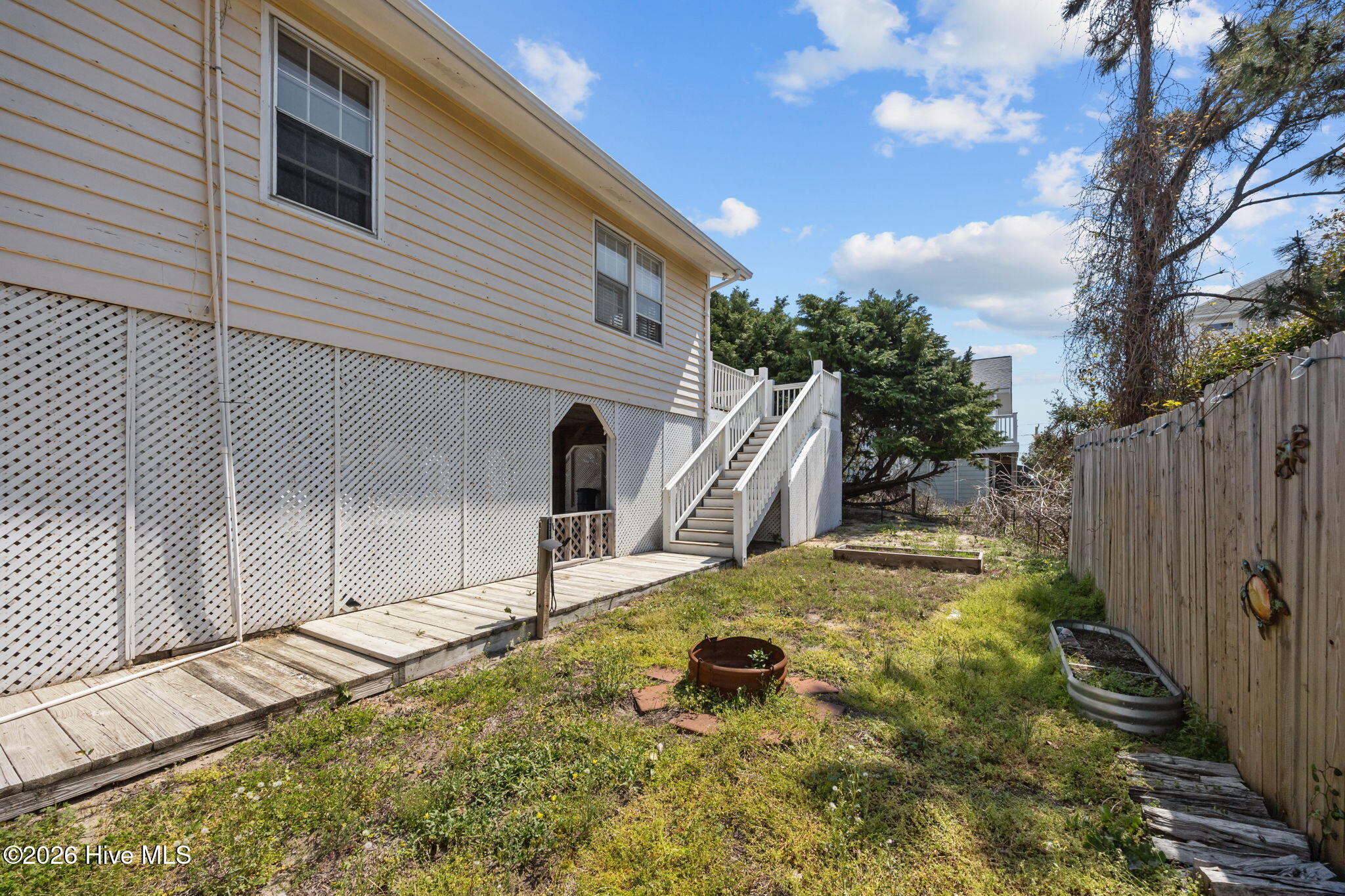 100562475 | Photo 34